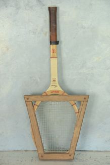 Raquette tennis vintage en bois et son cadre de transport