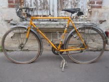 Vélo ancien Peugeot  randonneuse 1974