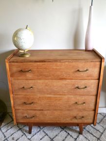 commode pieds compas