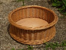 corbeille  en  osier  , ancienne