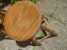 lot de 3 tabourets  de bar anciens en  bois massif
