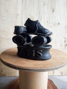 Sculpture déco VANS - display vitrine