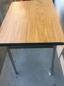 Table en formica vintage marron dans son jus