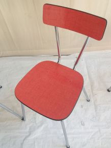 LOT DE 4 CHAISES VINTAGE EN FORMICA ROUGE