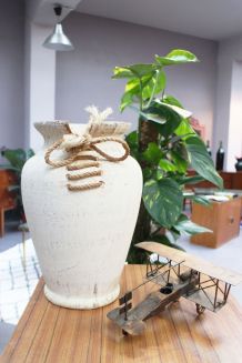 Vase original à lacets 