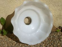 suspension , abatjour vintage en opaline