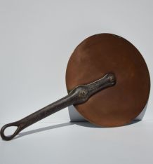 Couvercle en cuivre et fer