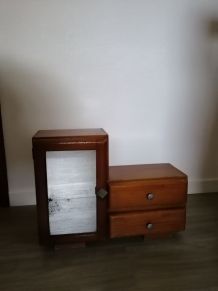 Armoire à poupée