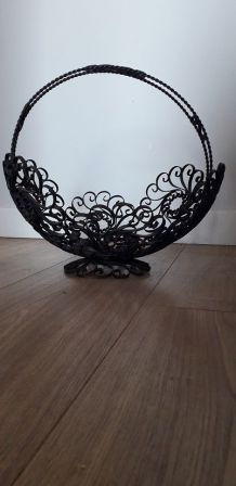 Panier en fer forgé vintage