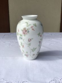 Vase Rosehip de Wedgwood