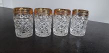 4 anciens verres à liqueur