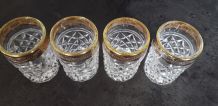 4 anciens verres à liqueur