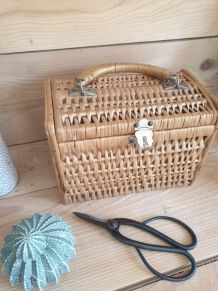 Valisette , Malette en osier et bois 