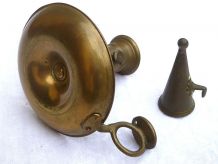 Bougeoir a  poussoir vintage en laiton  avec son éteignoir