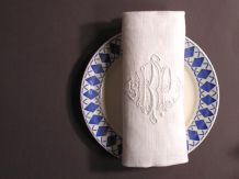 2 Serviettes de Table Brodées Monogramme R.P Français