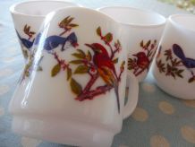 Ensemble de tasses vintage Arcopal décor oiseaux