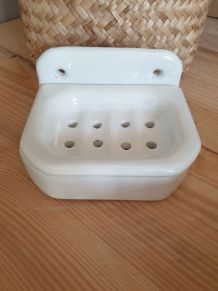 Ancien porte savon mural 