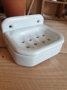 Ancien porte savon mural 