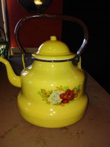 bouilloire émaillé