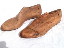 paire  d'embauchoirs  bois anciens