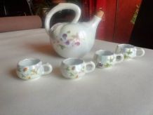 carafon  et 4 verres spiritueux