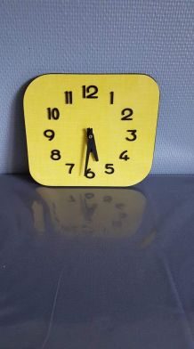 pendule vintage formica jaune années 60 mouvement neuf 