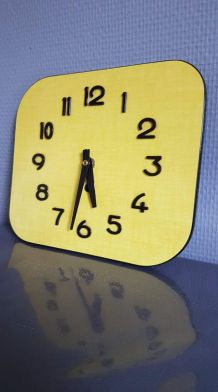 pendule vintage formica jaune années 60 mouvement neuf 