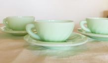 Tasses a café en oplaline couleur mint