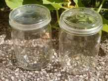Lot de 2 bocaux  anciens en verre  , vintage