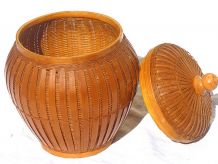 boite   en  osier , rotin