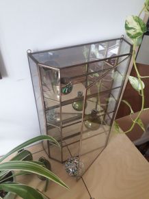 Vitrine miroir et laiton