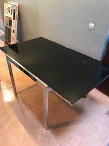 Table Calligaris + 4 chaises offertes