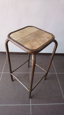 Tabouret industriel vieilli atelier