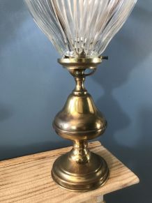 Lampe fleur 1960 vintage en métal doré et verre