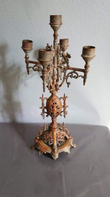 candélabre ancien néogothique avec dragons ailés