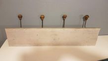 porte-manteaux et chapeaux 4 patères métal et bois courbé 