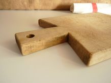 Ancienne planche, billot à découper en bois. Vintage