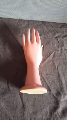 main rose poudré en céramique soliflore baguier années 70 