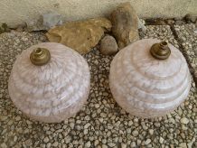 paire de suspensions boule en verre de clichy rose