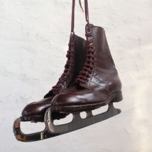 Paire de patins à glace années 1930