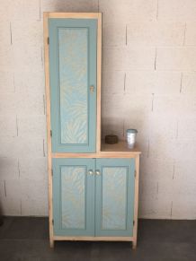 Armoire asymétrique vintage 