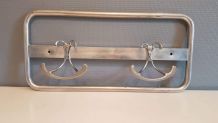 porte manteaux en aluminium avec 2 patères des années 60