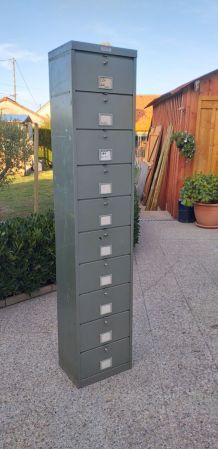 Meuble a fichier a 10 clapets