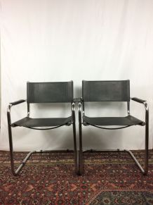 Paire de fauteuils « Cantilever »