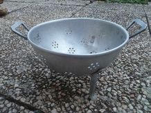 passoire  en  aluminium , vintage