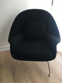 Fauteuil coque design et son Ottoman