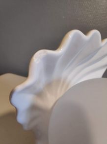 duo de lampes coquille céramique blanche et globes opaline 