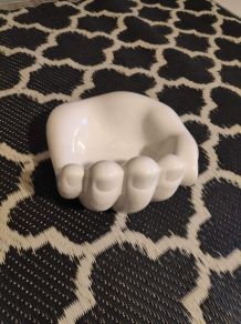 vide-poche main en céramique blanche