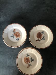 11 assiettes Digoin Sarreguemines