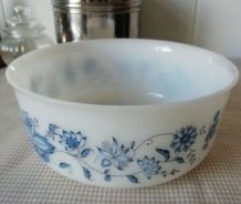 Plat Arcopal Fleurs bleues